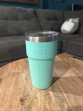 Yeti Powder-Coated Mint Green Tumbler with Clear Lid